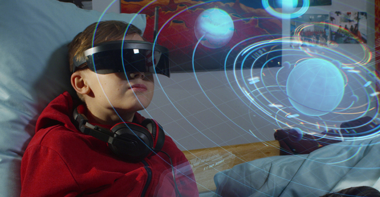 How to Use Augmented Reality and Virtual Reality in Education