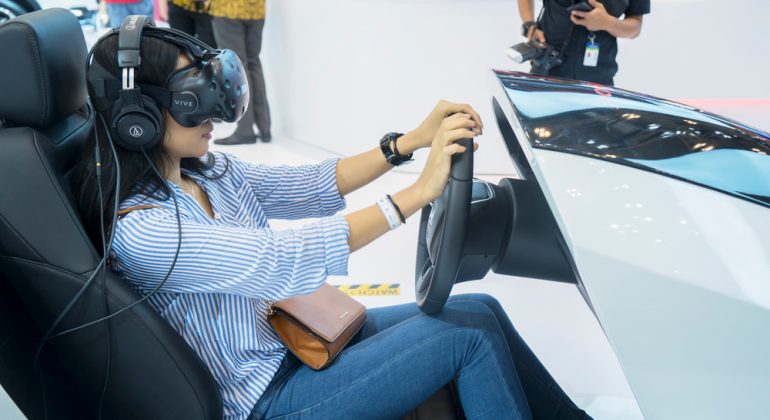 How Augmented Reality Impacts the Automotive Industry (2)