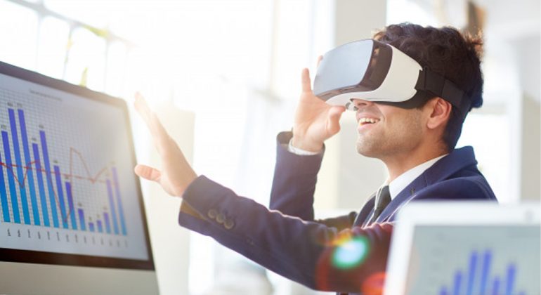 How Augmented Reality Benefits Businesses in 2021