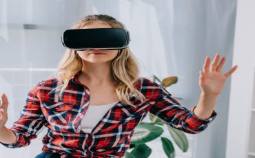 Integration of AR and VR for Digital Media Companies